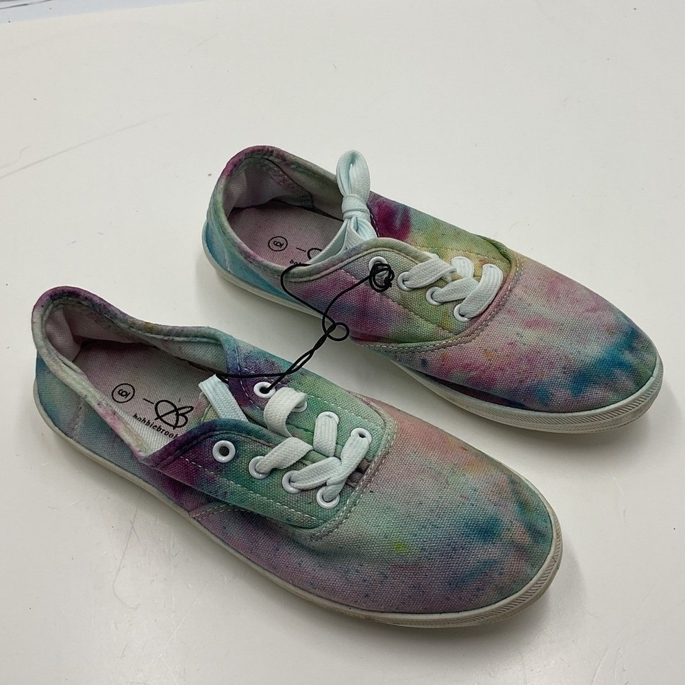 Bobbie Brooks Women's Tie Dye Canvas Sneakers Size 6